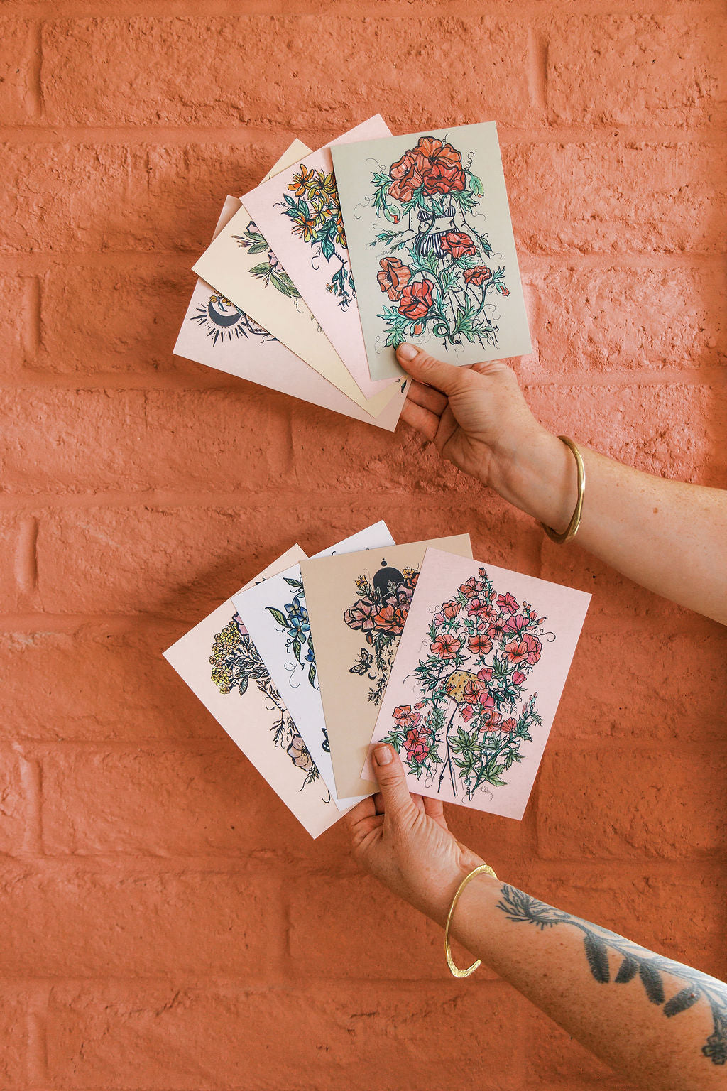 Flora Sisters Postcard Set